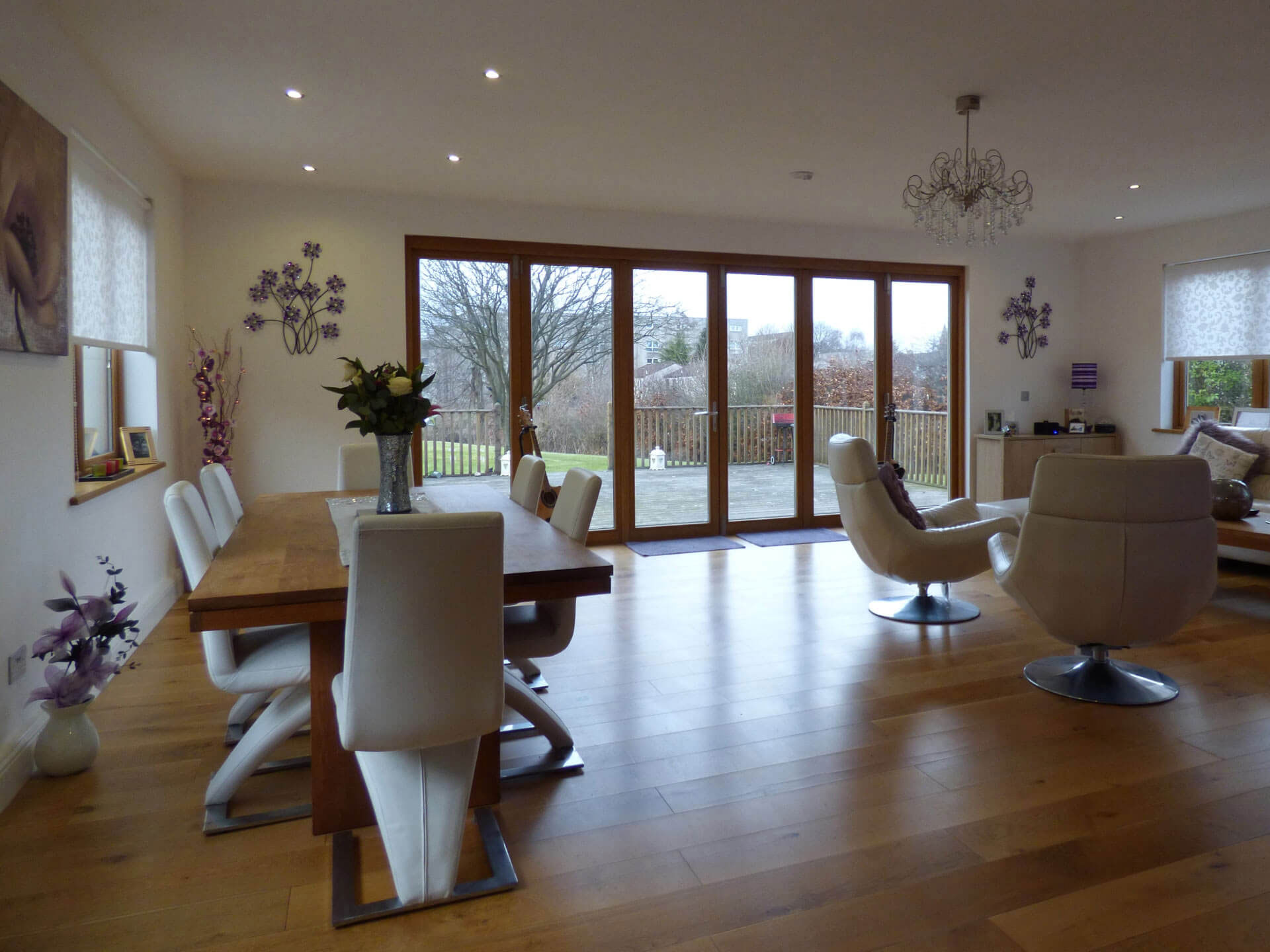 Wooden folding door in the living room.