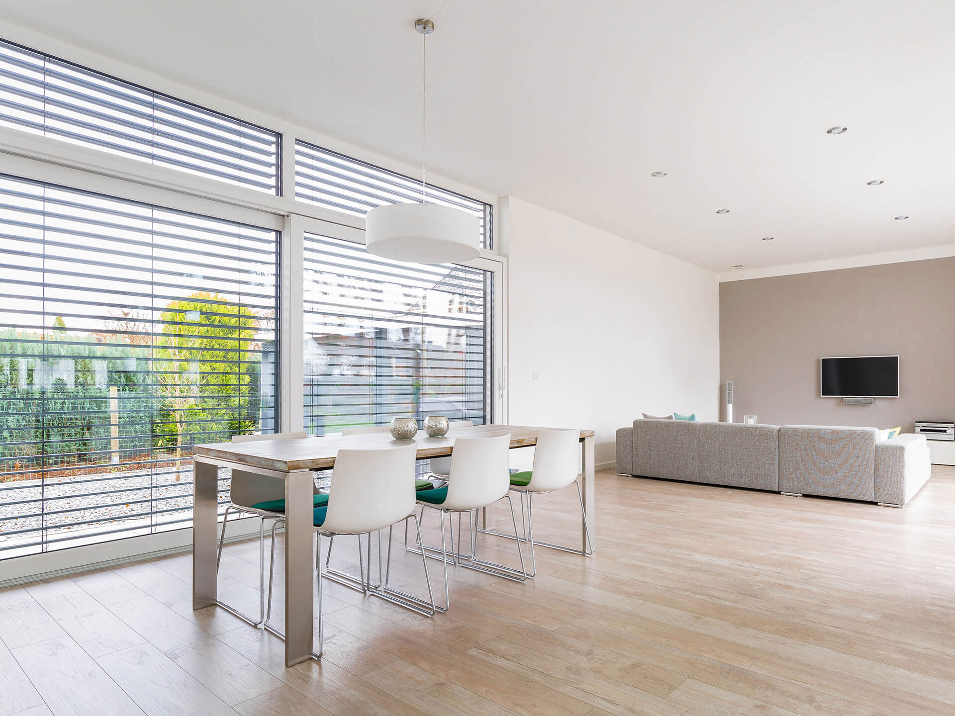 Facade blinds in the living room.