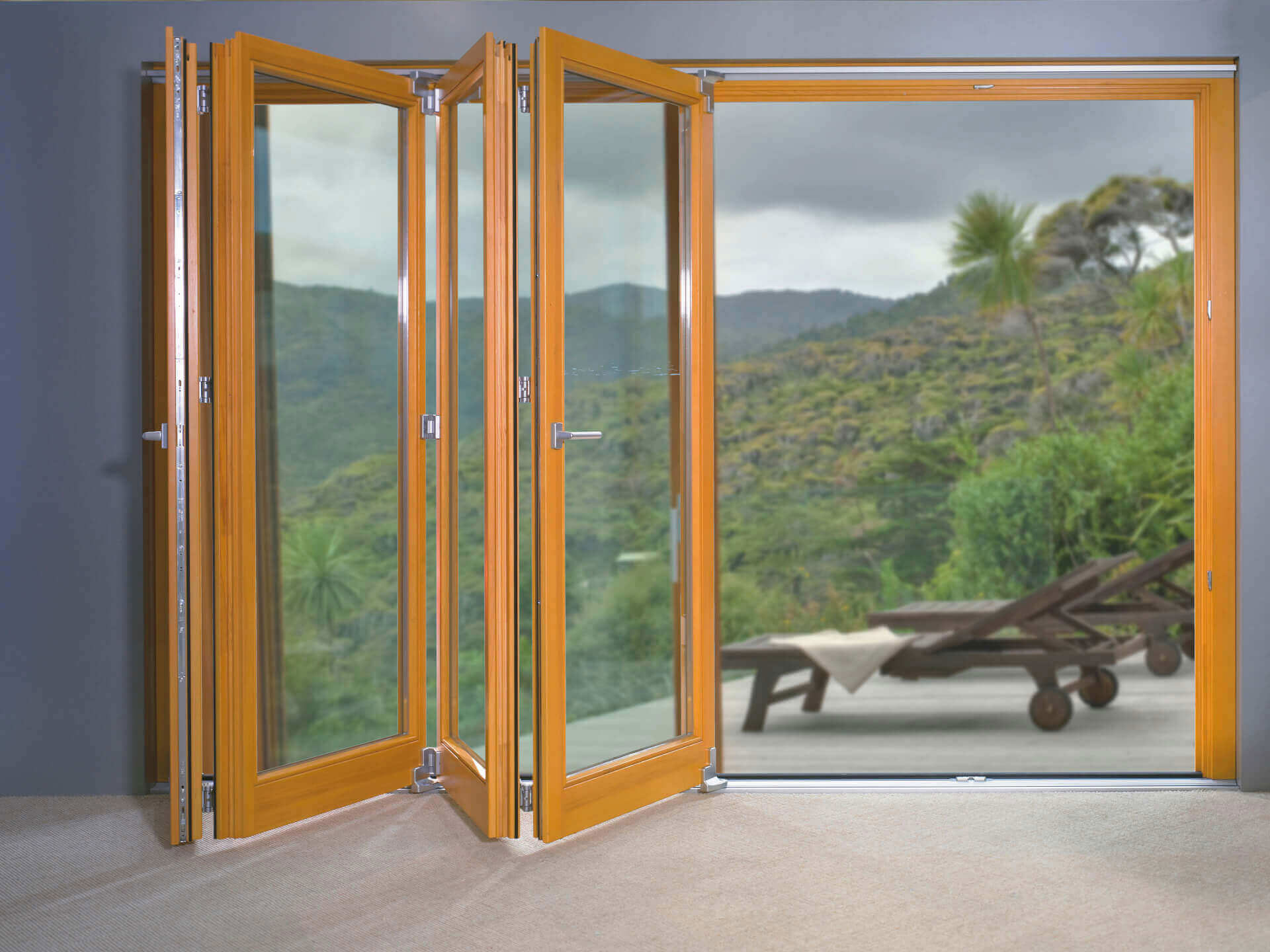Patio FS wood-aluminium folding door.