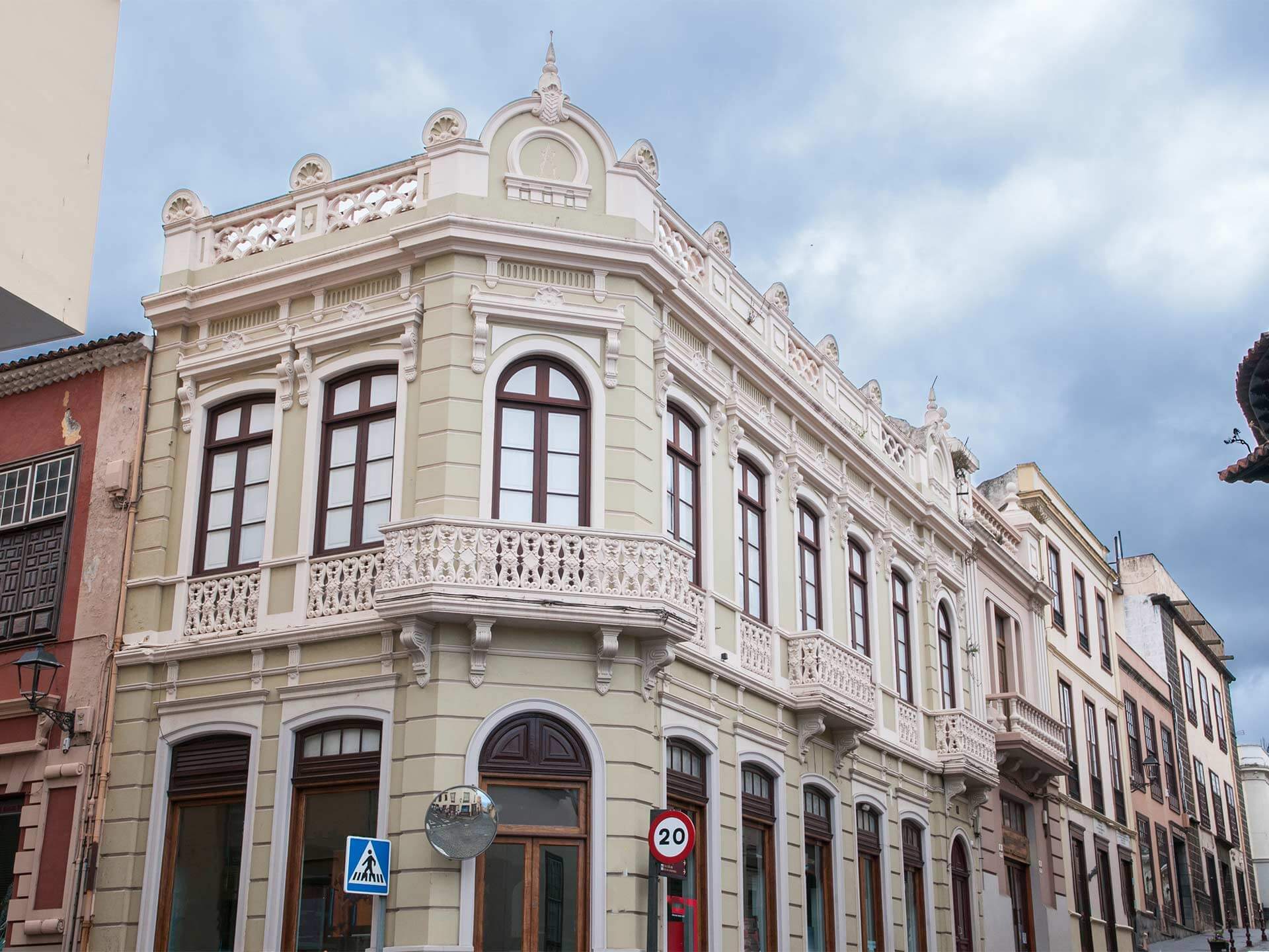 windows in historic buildings