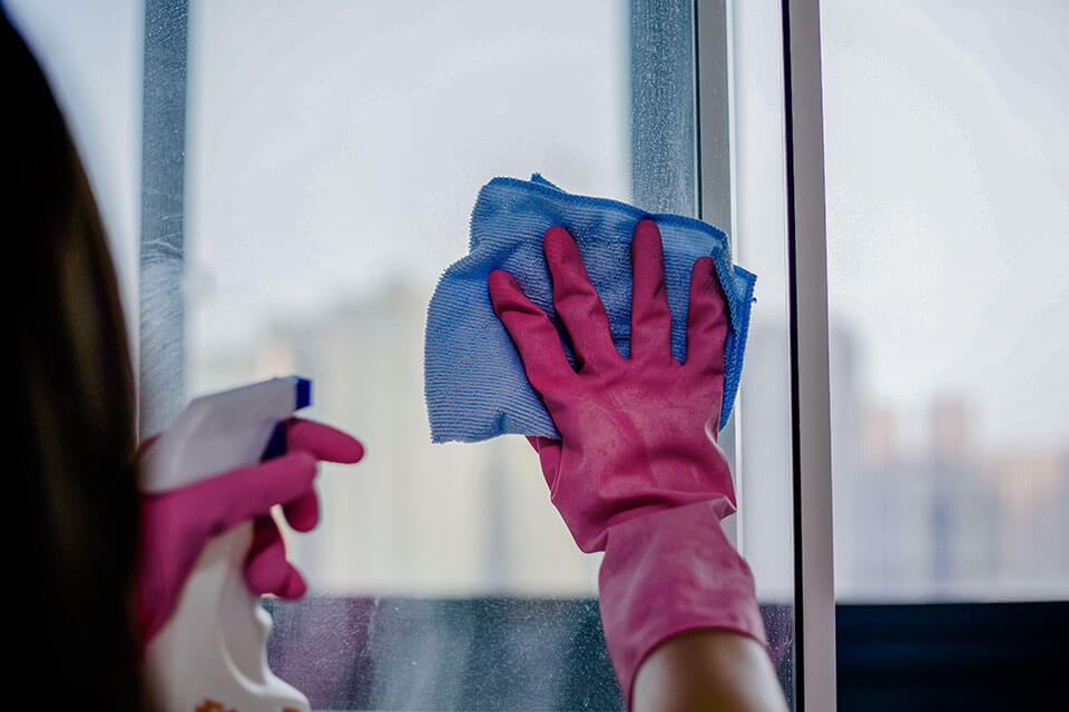 Smudge-free window cleaning